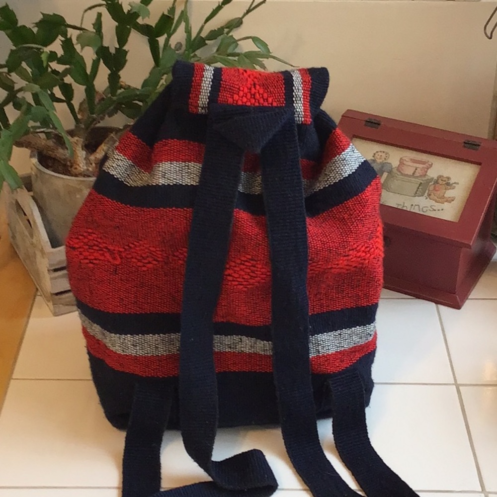 ‘Uofa’ Tapestry Drawstring Backpack - image 6